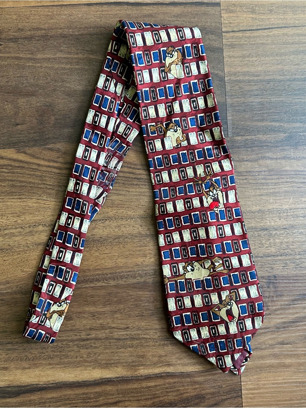 Looney toons 1994. Burgundy tie with yellow & blue box pattern & taz characters